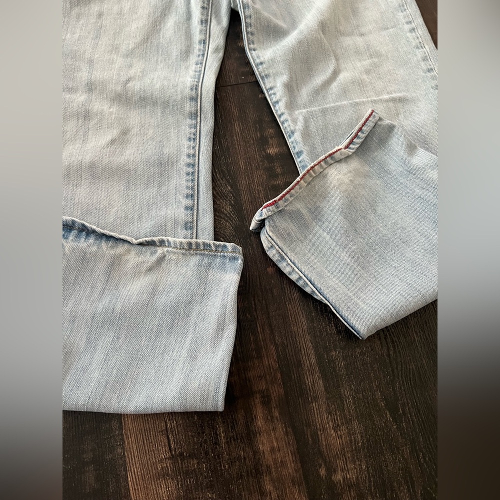 Old Navy Women's Light Blue Straight Leg Jeans - Picture 6 of 7